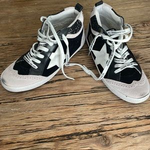 Dupe Golden goose never worn